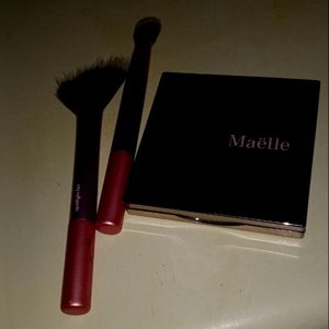 Brand new Blush/Bronzer with 2 brushes